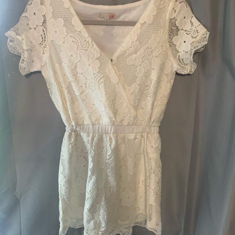 White floral lace romper!